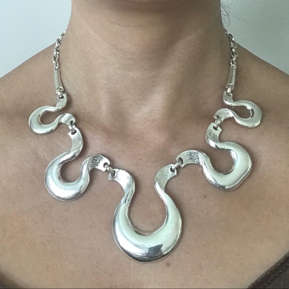 Silver tone Special Design Necklace - Picture 2 of 7